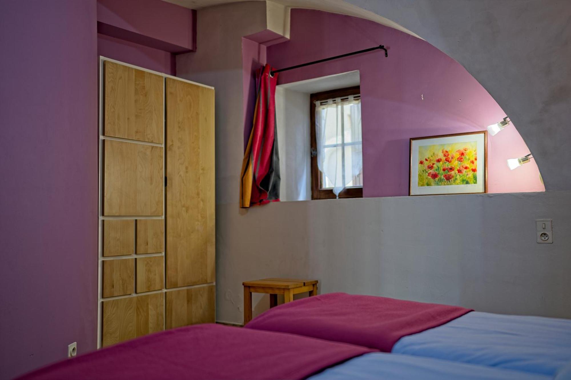 La Vieille Tour Bed & Breakfast Salavas Eksteriør bilde